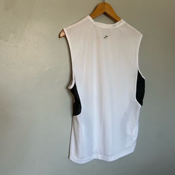 Brooks White Sleeveless Running Tank with Black Accents Medium - Picture 4 of 9